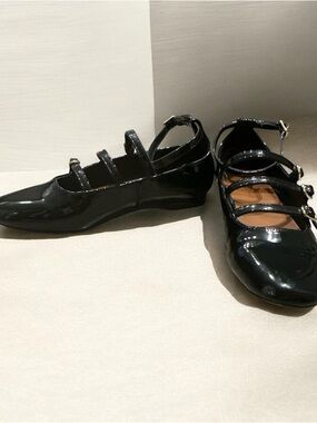 American Eagle Outfitters Black Triple-Strap Mary Jane Flats